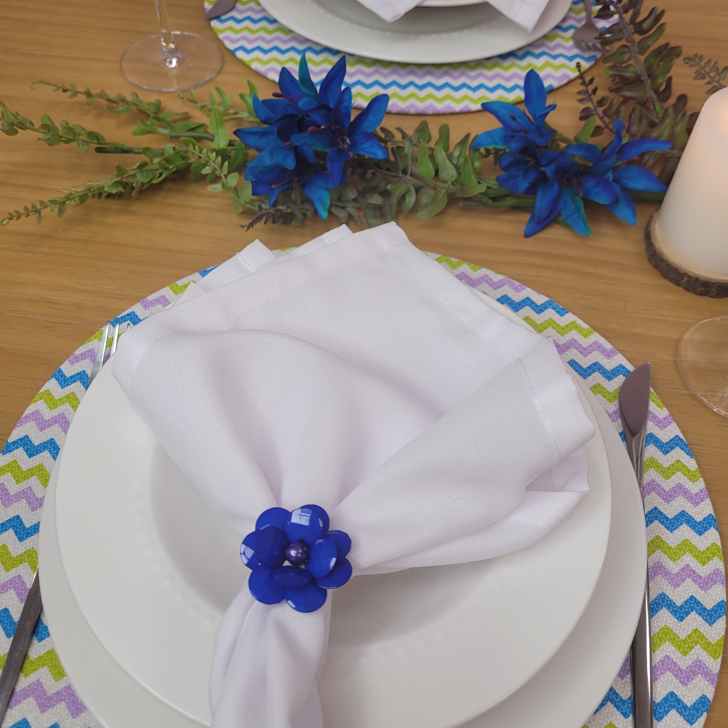 Maison Charlô | Set of 4 Delicate Flower Napkin Rings | Wedding, Thanksgiving, Christmas, New Year, Wedding, Banquet, Birthday