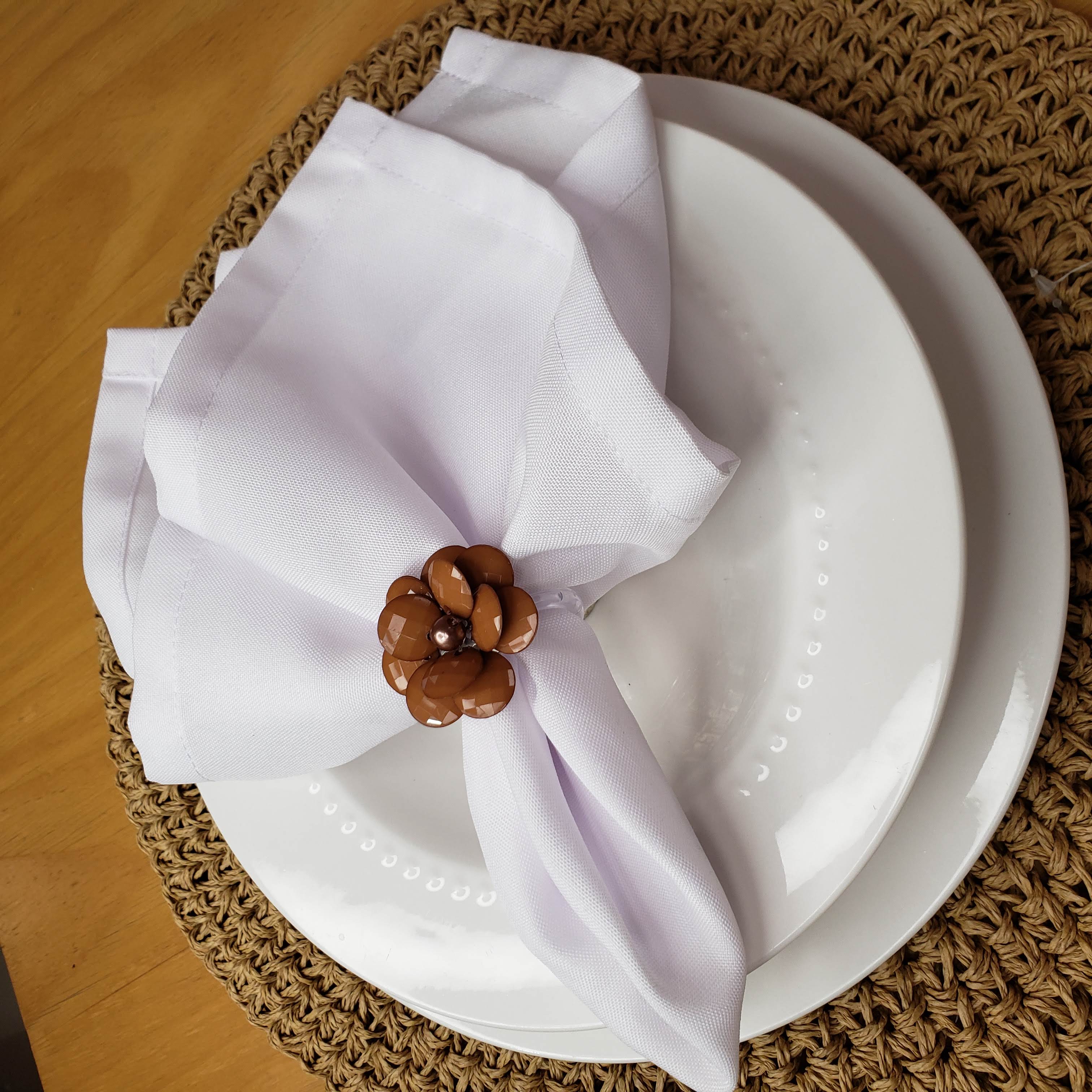 Maison Charlô | Set of 4 Delicate Flower Napkin Rings | Wedding, Thanksgiving, Christmas, New Year, Wedding, Banquet, Birthday