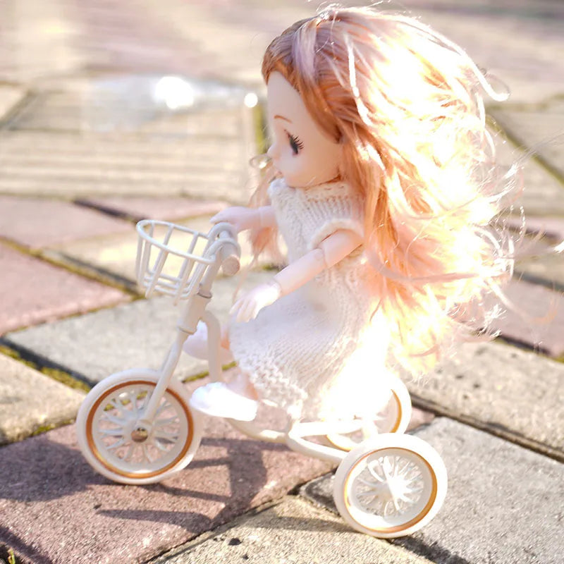 Home Decor Wrought Iron Tricycle Bicycle Model Non-Electric Decorative Ornament The Perfect Gift for Any Occasion